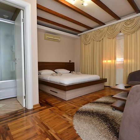 Garni Hotel Kaca Крагуевац Екстериор снимка