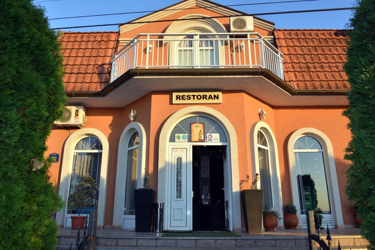 Garni Hotel Kaca Крагуевац Екстериор снимка