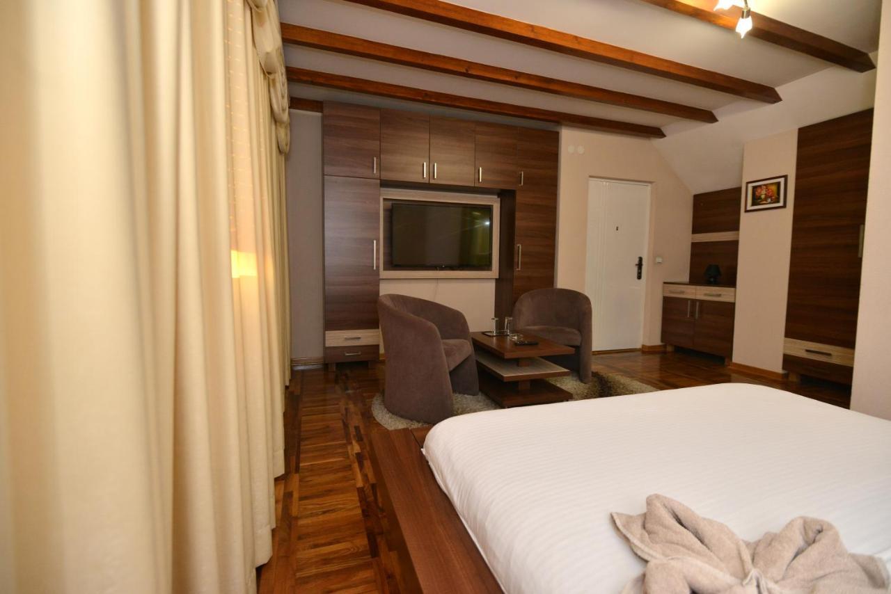 Garni Hotel Kaca Крагуевац Екстериор снимка