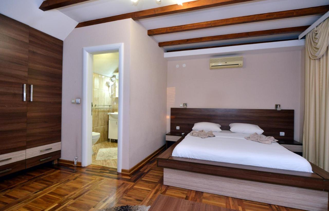 Garni Hotel Kaca Крагуевац Екстериор снимка