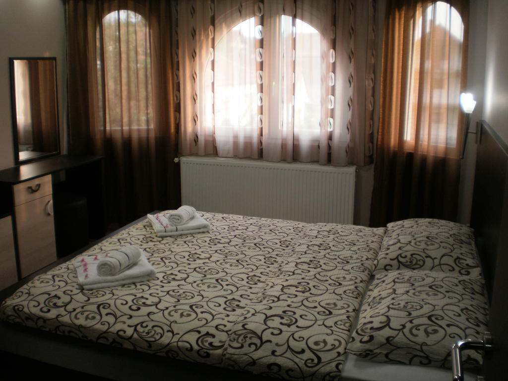 Garni Hotel Kaca Крагуевац Стая снимка